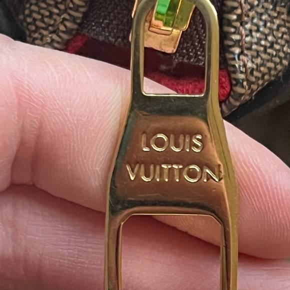 Authentic Louis Vuitton (LV) Damier Ebene Evora Handbag GM - Picture 7 of 8